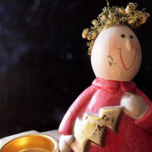 Chłopczyk z choinką