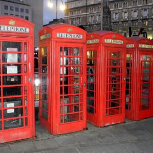 Angielskie budki telefoniczne