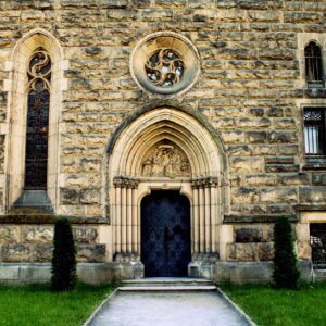 Gotycki portal wejściowy