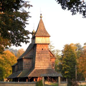 Drewniany kościół