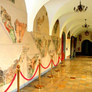 klasztorny krużganek