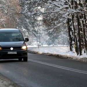 zimą na drodze