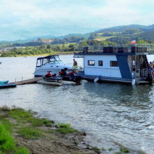 Na Jeziorze Mucharskim