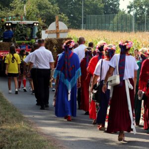 korowód dożynkowy