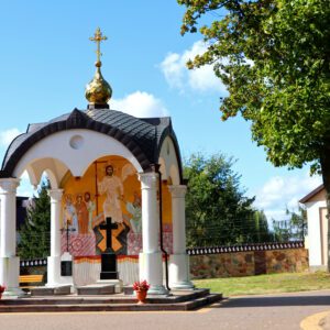 Nagrobek przy cerkwi w Siemiatyczach